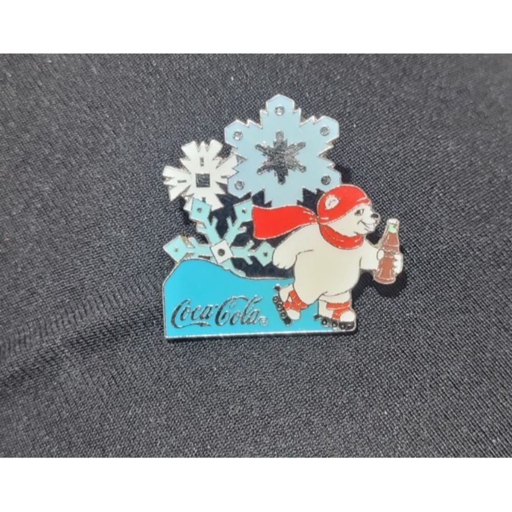 Vintage Coca-Cola Coke Winter Rollerblading Polar Bear Lapel Pin